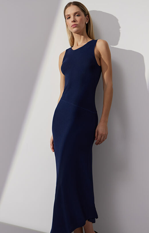 Dzianinowa sukienka slim