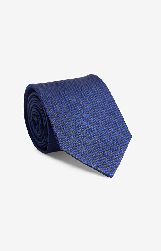 Jedwabny krawat w strukturalny wzór
