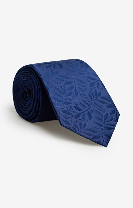 Jedwabny krawat w kwiatowy wzór