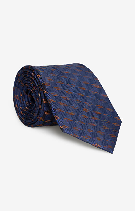 Jedwabny krawat w geometryczny wzór