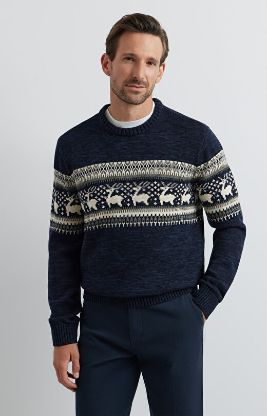 Sweter w świąteczny wzór