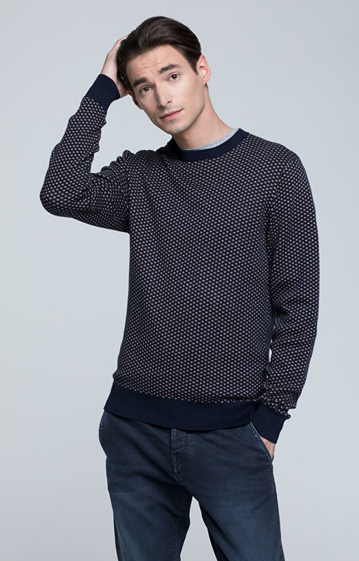 Bawełniany sweter round-neck z regularnym wzorem