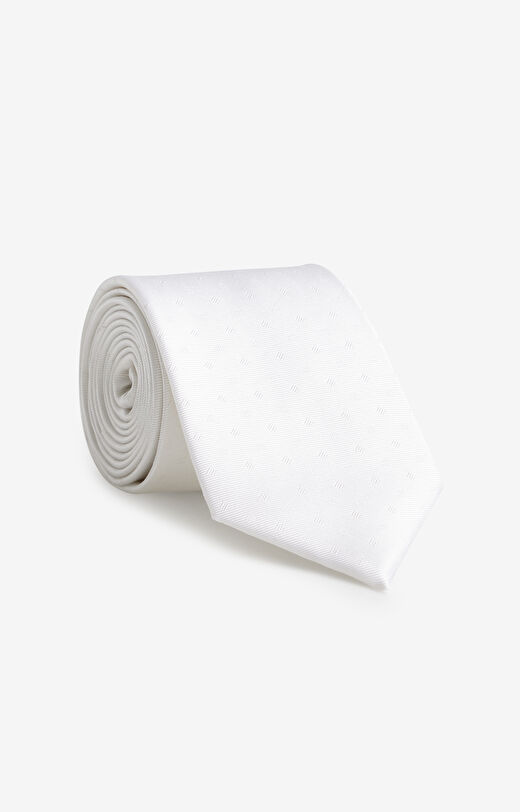 Jedwabny krawat w geometryczny wzór