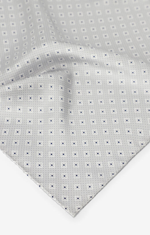 Jedwabna poszetka w geometryczny wzór