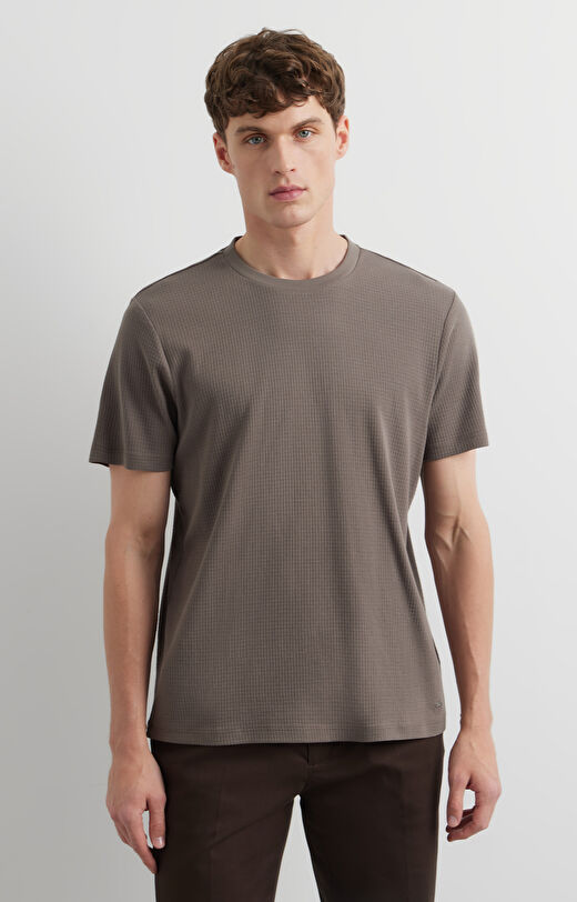 Kawowy t-shirt VISTULA