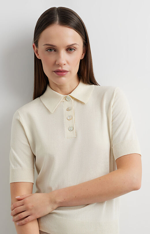 Sweter z kołnierzem