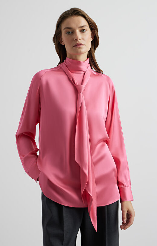 Bluzka z ozdobnym wiązaniem