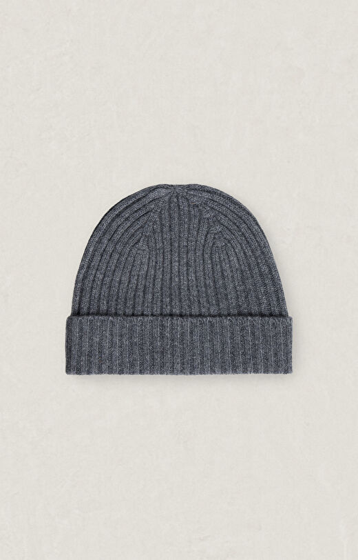 Wełniana czapka typu beanie