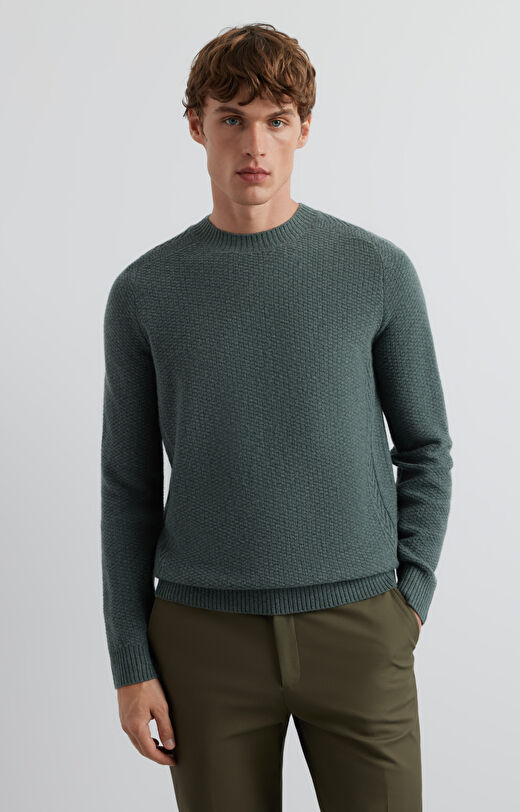 Sweter round neck w mikrowzór