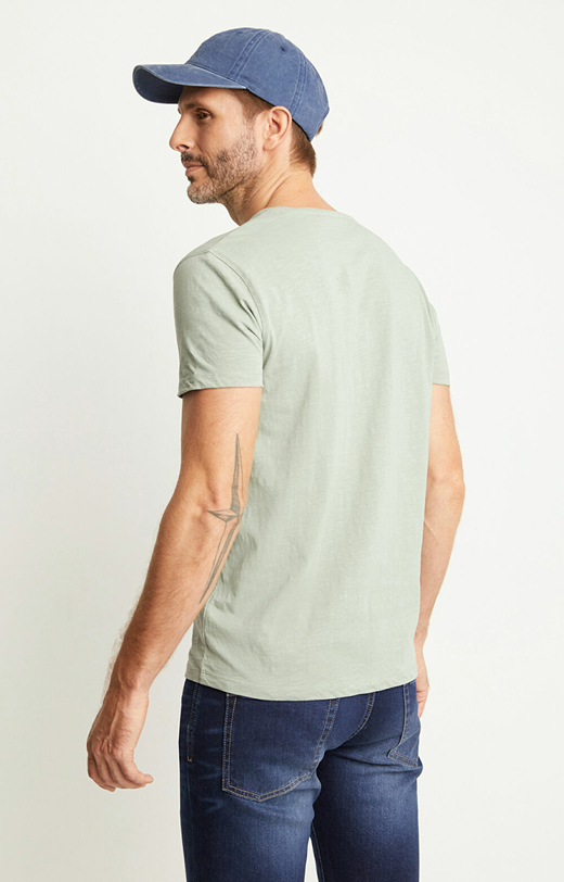 T-shirt z kieszonką
