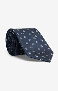 Jedwabny krawat w geometryczny wzór