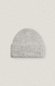Czapka typu beanie