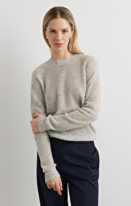 Sweter z lekkiej dzianiny